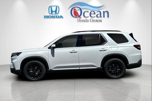 Platinum 2025 Honda Pilot Touring 8-Passenger