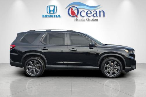 2023 Honda Pilot AWD Sport