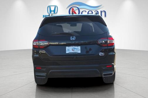 2023 Honda Pilot AWD Sport