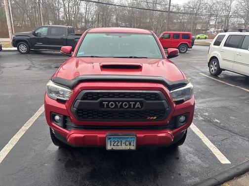 2016 Toyota Tacoma SR