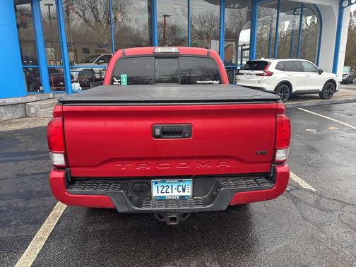 2016 Toyota Tacoma SR