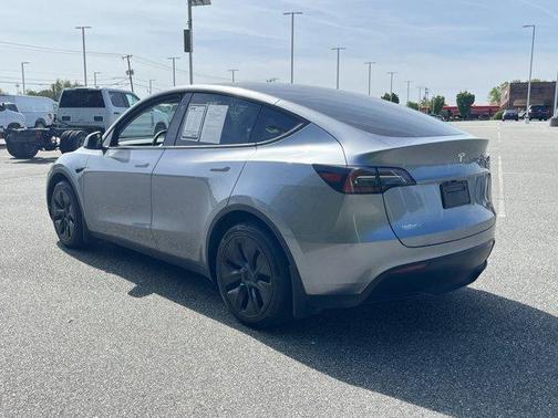 2025 Tesla Model Y Long Range