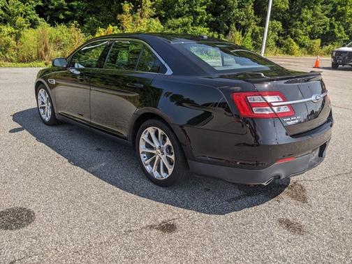 2015 Ford Taurus Limited