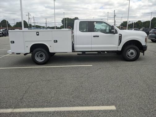 2025 Ford F-350 XL