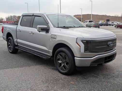 2023 Ford F-150 Lightning LARIAT