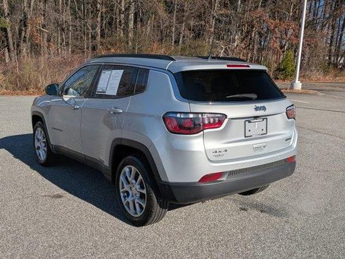 2024 Jeep Compass Latitude Lux