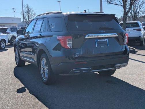 Agate Black Metallic 2023 Ford Explorer XLT