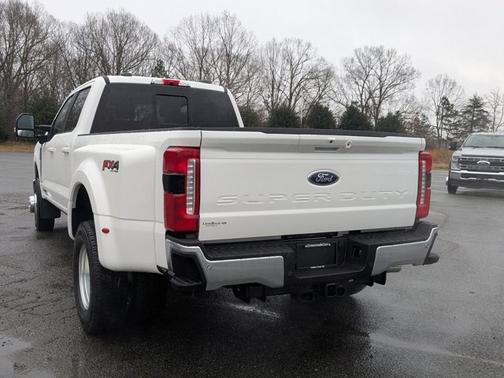 2025 Ford F-350 LARIAT