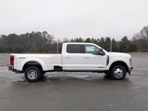2025 Ford F-350 LARIAT