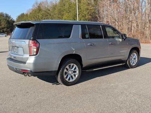 2023 Chevrolet Suburban Premier