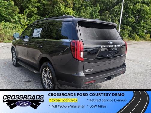 2025 Ford Expedition Active