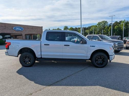 2025 Ford F-150 Lightning XLT