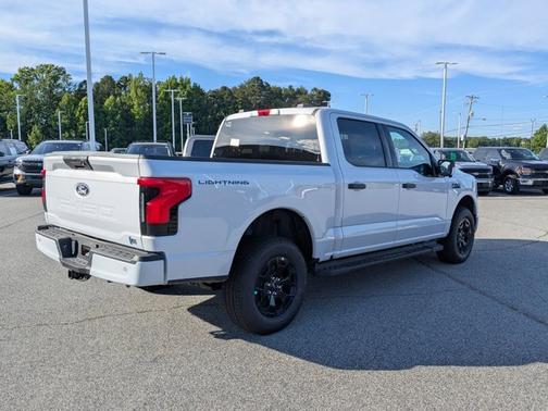 2025 Ford F-150 Lightning XLT