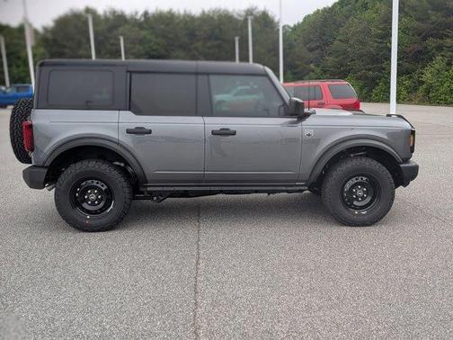 Carbonized Gray Metallic 2026 Ford Bronco Big Bend