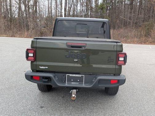 2024 Jeep Gladiator Sport