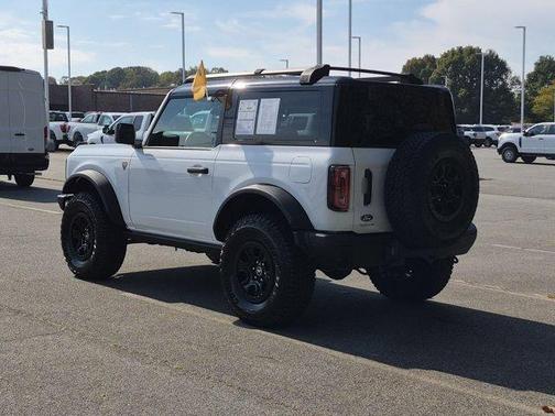 Oxford White 2026 Ford Bronco Badlands