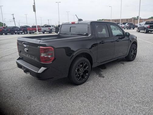 2025 Ford Maverick Lobo High