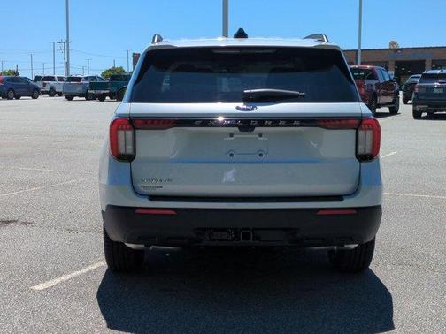 Space White Metallic 2026 Ford Explorer Active