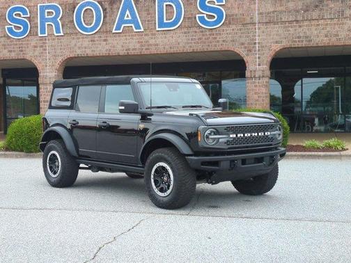 Shadow Black 2022 Ford Bronco Badlands
