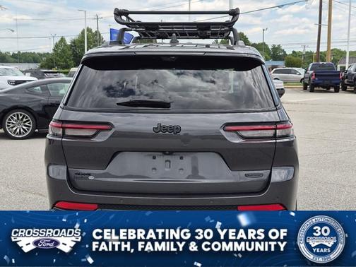 Metallic 2023 Jeep Grand Cherokee L Summit