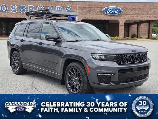 Metallic 2023 Jeep Grand Cherokee L Summit