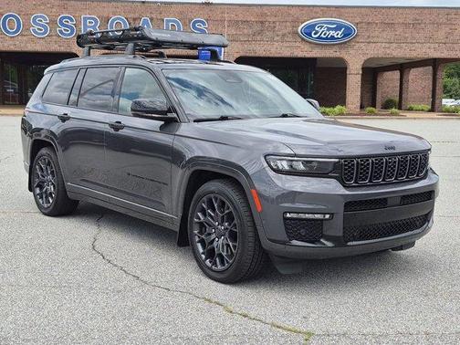 Metallic 2023 Jeep Grand Cherokee L Summit