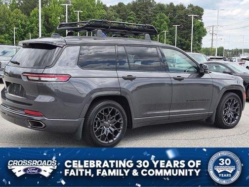 Metallic 2023 Jeep Grand Cherokee L Summit