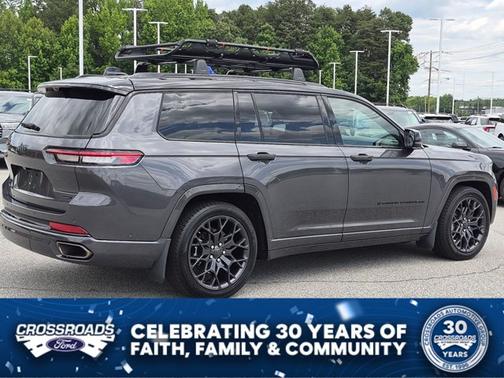 Metallic 2023 Jeep Grand Cherokee L Summit