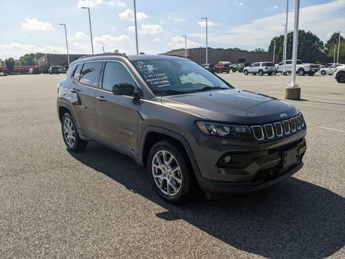 2022 Jeep Compass Latitude Lux