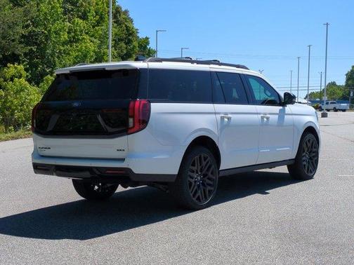 Star White 2026 Ford Expedition Max Platinum