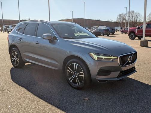 2020 Volvo XC60 T5 Momentum
