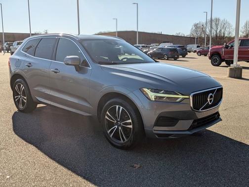 2020 Volvo XC60 T5 Momentum