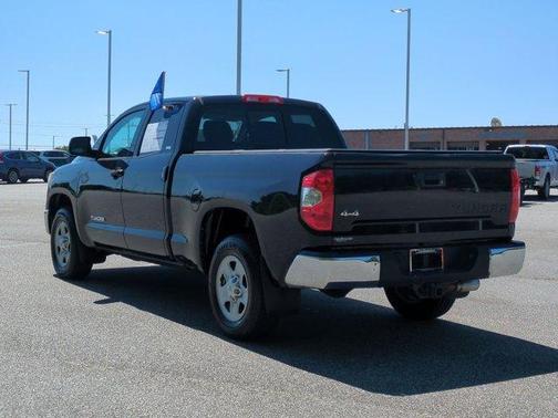 Midnight Black Metallic 2018 Toyota Tundra SR5