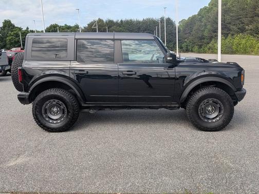 Shadow Black 2024 Ford Bronco Badlands