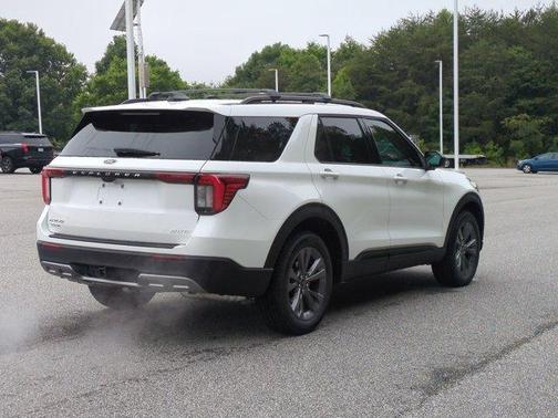 Star White 2026 Ford Explorer Active