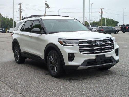Star White 2026 Ford Explorer Active