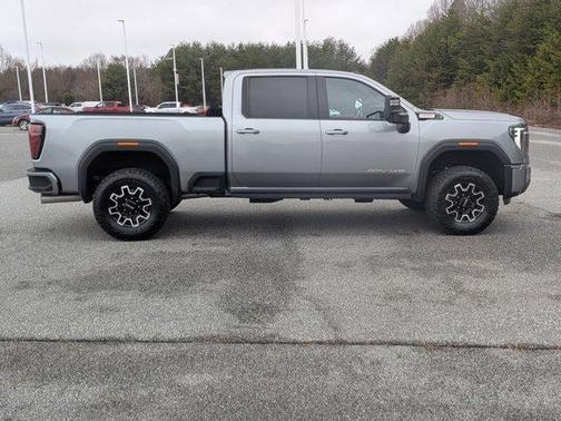 2024 GMC Sierra 2500 AT4