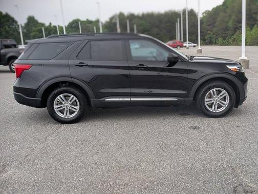 Agate Black Metallic 2022 Ford Explorer XLT