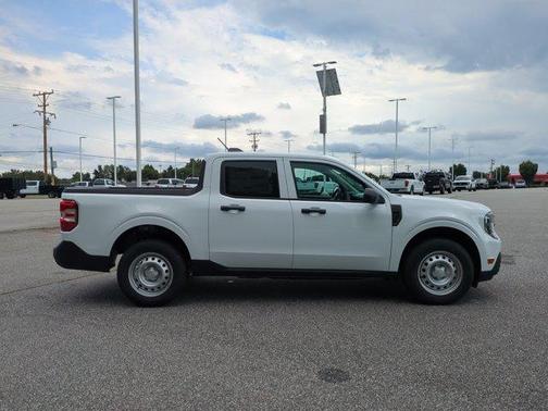 Oxford White 2026 Ford Maverick XL