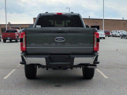 Carbonized Gray Metallic 2026 Ford F-250 Lariat