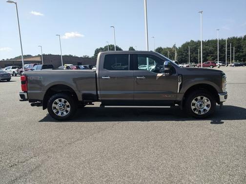 2023 Ford F-250 LARIAT