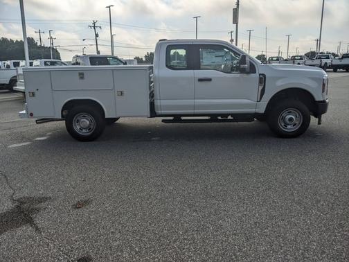 2025 Ford F-250 XL