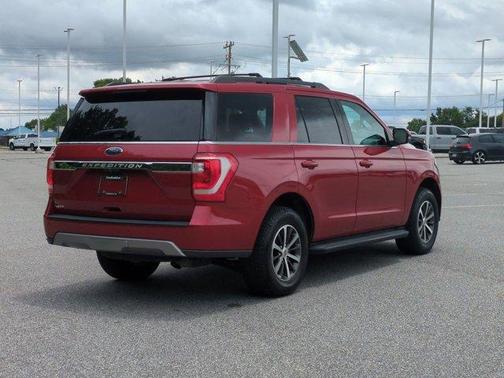 Rapid Red Metallic Tinted Clearcoat 2020 Ford Expedition XLT