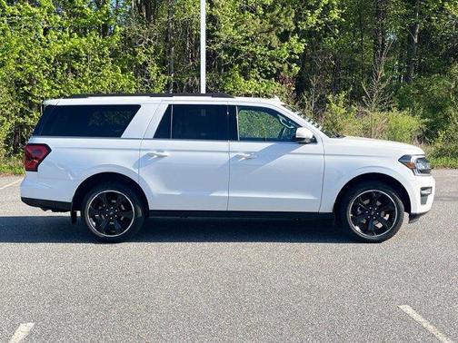 Star White 2022 Ford Expedition Max Limited