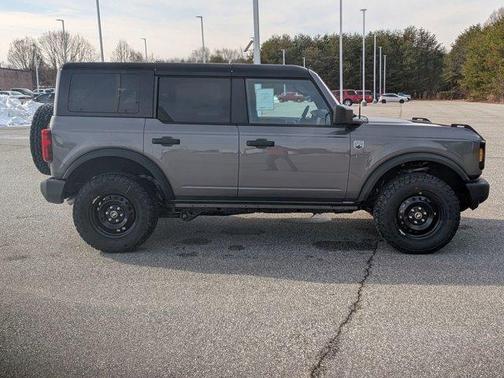 Carbonized Gray Metallic 2026 Ford Bronco Big Bend
