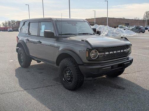Carbonized Gray Metallic 2026 Ford Bronco Big Bend