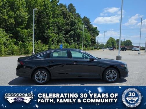Crystal Black Pearl 2024 Honda Accord EX