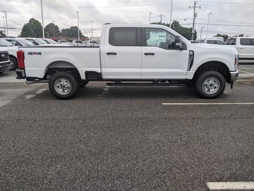 2025 Ford F-250 XL