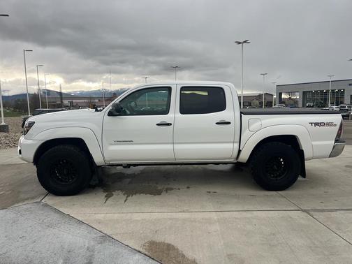 Super White 2013 Toyota Tacoma Base