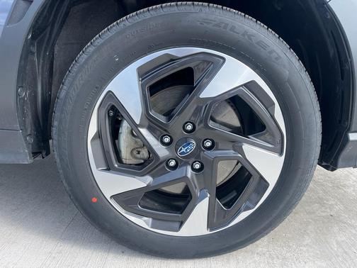 Magnetite Gray Metallic/Crystal Black Silica 2025 Subaru Crosstrek Limited